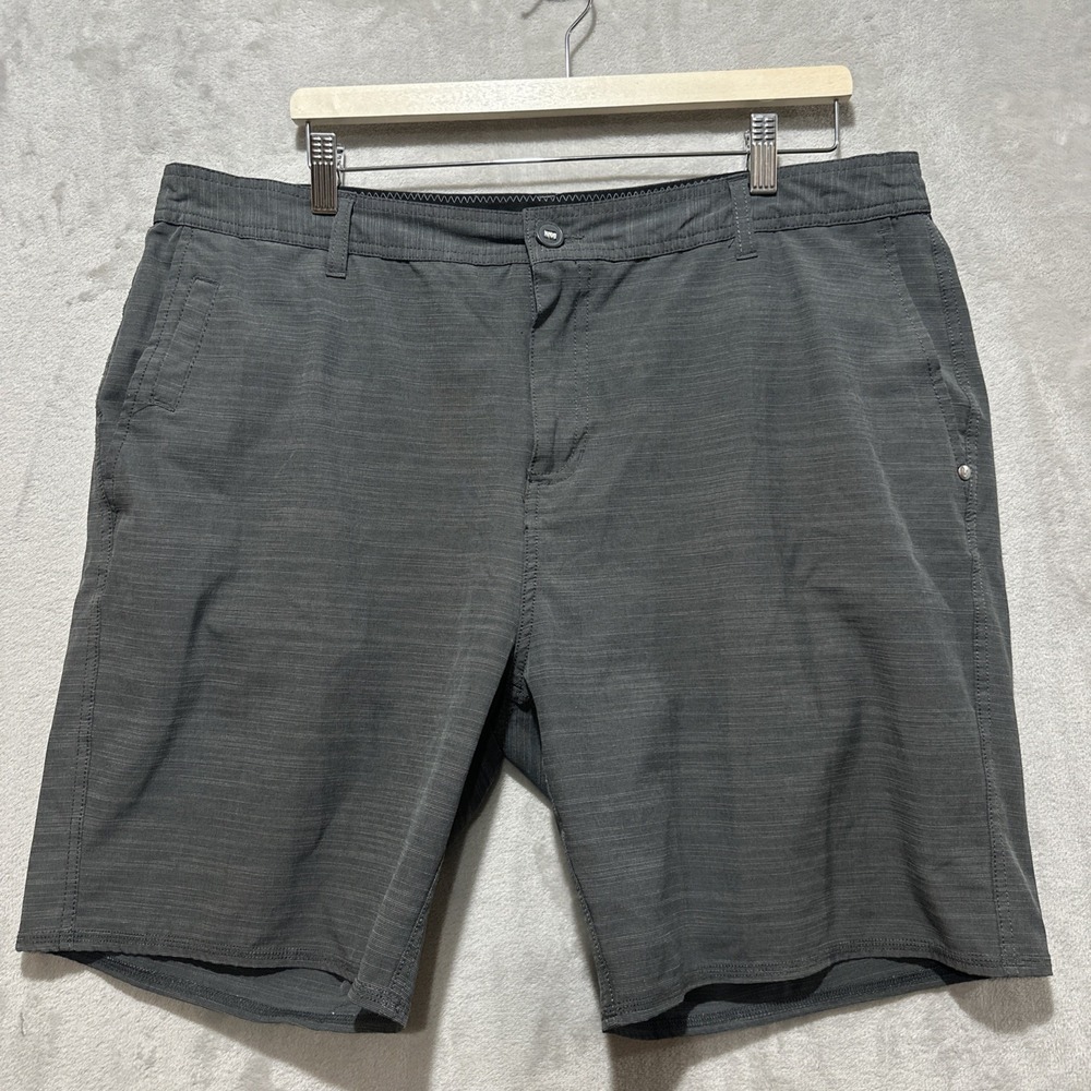 Vuori Men's V308 Performance Golf Sportswear Heather Gray Shorts‎ Size 38 Logo
